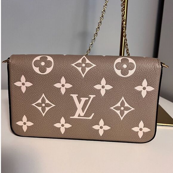 ❤️1950❤️ Louis Vuitton Felicie Pochette in Dove Cream Tourterelle - Picture 4 of 12